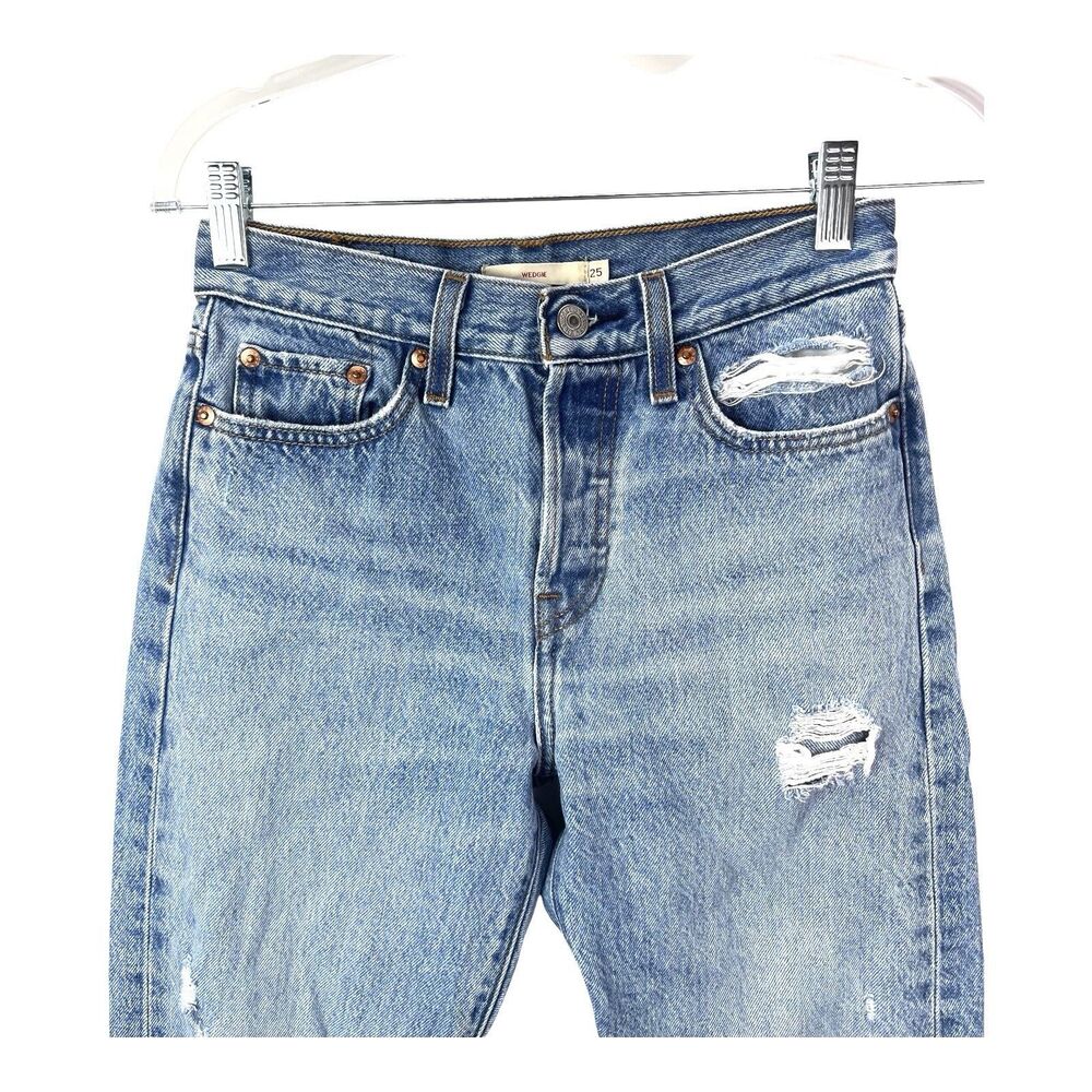 Levi Wedgie Ankle Jeans Straight SZ 25 Premium Denim Light Wash Distressed - Picture 2 of 11